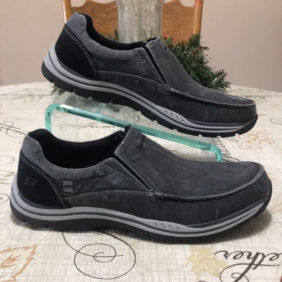 skechers extra wide memory foam